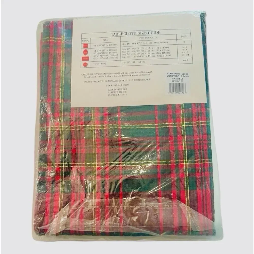 Vintage LINENS n THINGS Festive Holiday Tablecloth 60x84 Oval Red & Green Plaid